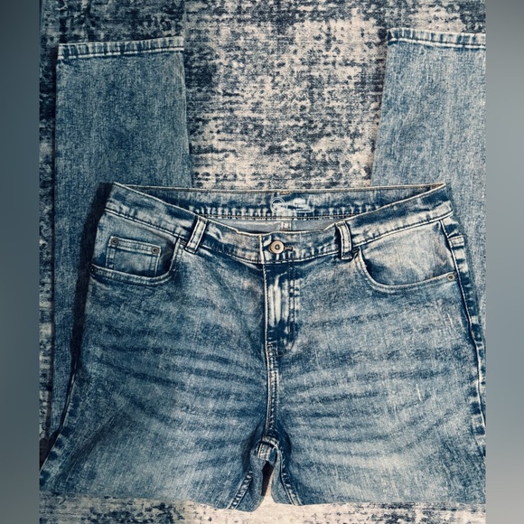 Wonder Nation Stonewashed Denim- 16 Slim HUSKY - Picture 16 of 16